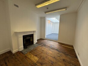 3 Parliament St, Hull to rent Building Photo- Image 2 of 7