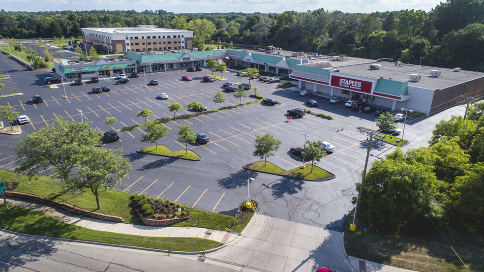 43239-43313 Woodward Ave, Bloomfield Hills, MI for sale - Building Photo - Image 1 of 1