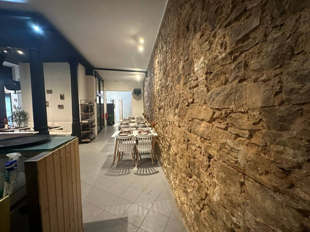 Retail in Barcelona, Barcelona to rent Interior Photo- Image 1 of 10