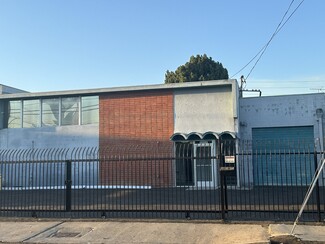 More details for 14217 Oxnard St, Van Nuys, CA - Industrial for Rent