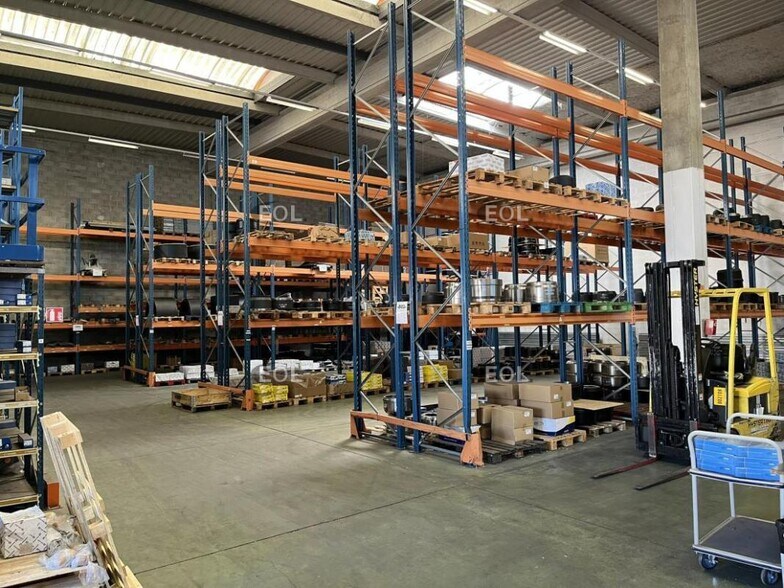 Light Industrial in Gennevilliers to rent - Building Photo - Image 2 of 6