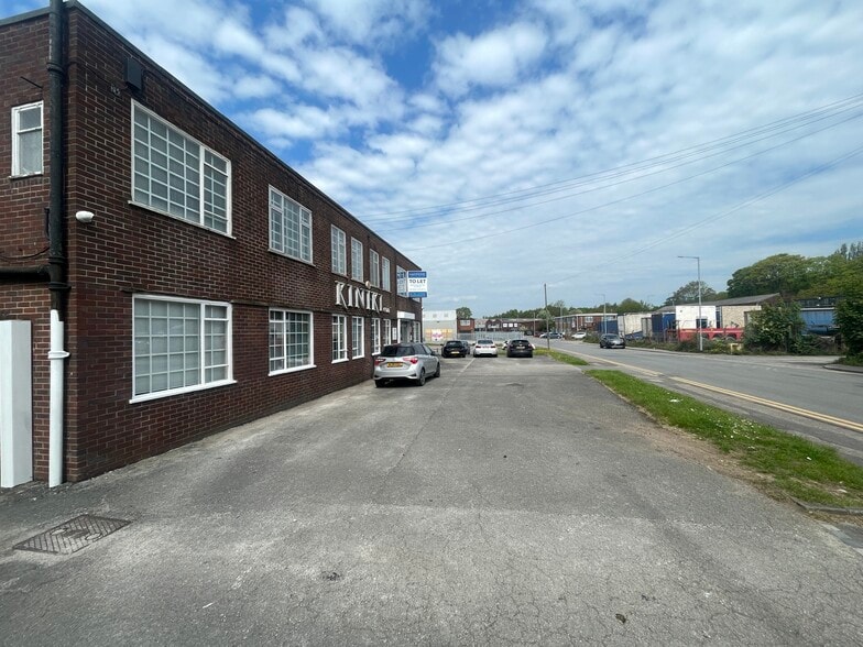 Spencroft Rd, Newcastle Under Lyme to rent - Building Photo - Image 3 of 37