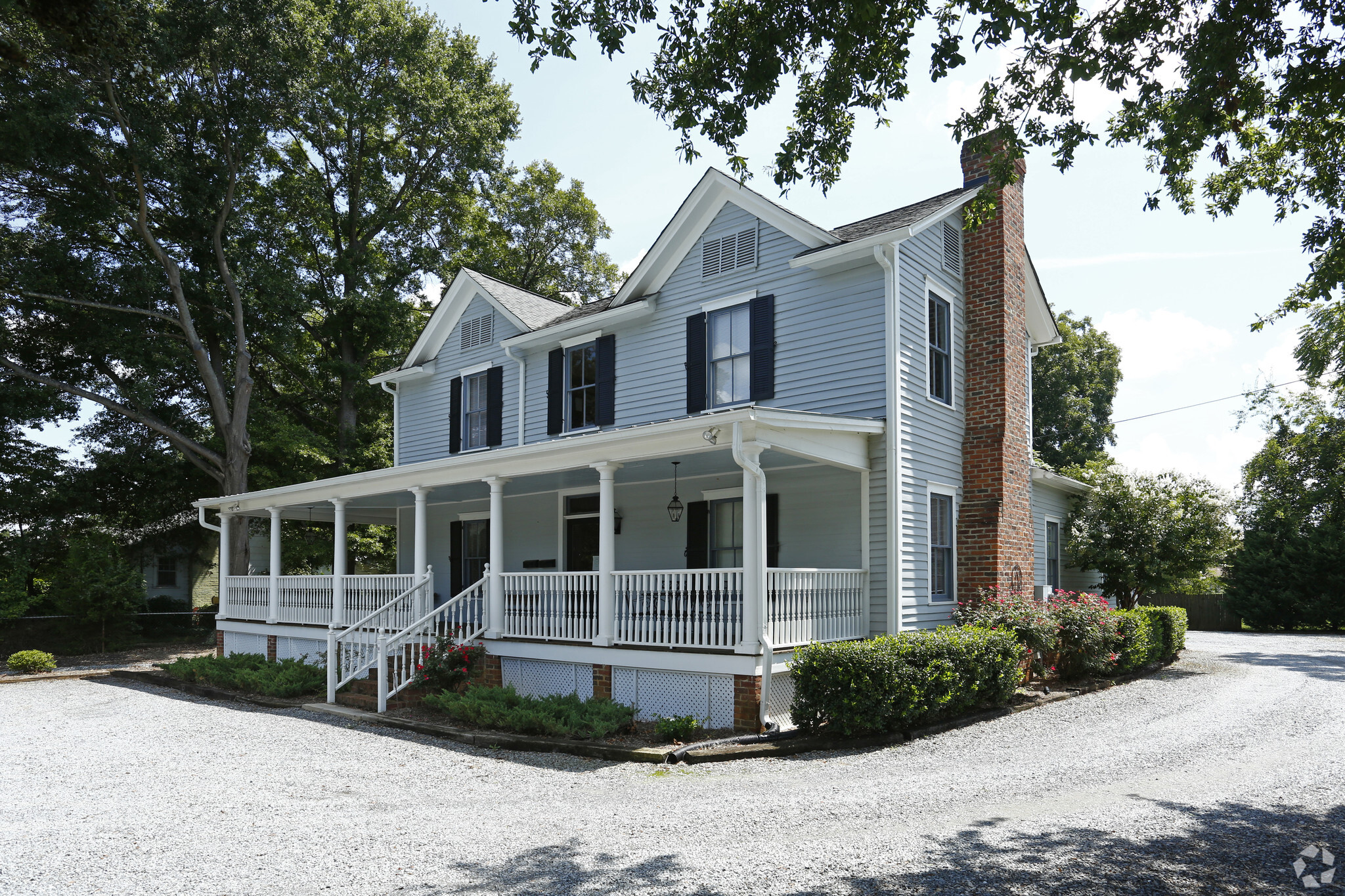 16 Oak Grove St, Mount Holly, NC for rent Building Photo- Image 1 of 14