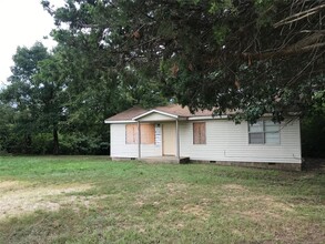 911 Tipton Ter, Ada, OK for sale Primary Photo- Image 1 of 1