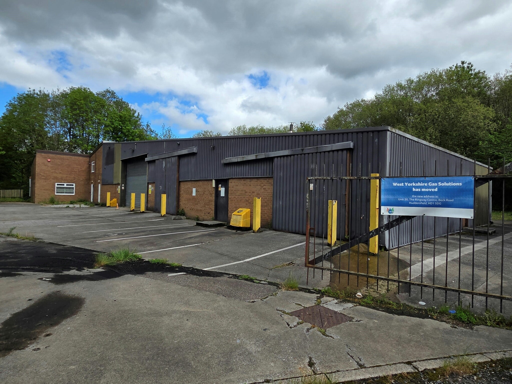 Burrwood Way, Halifax for sale Building Photo- Image 1 of 8