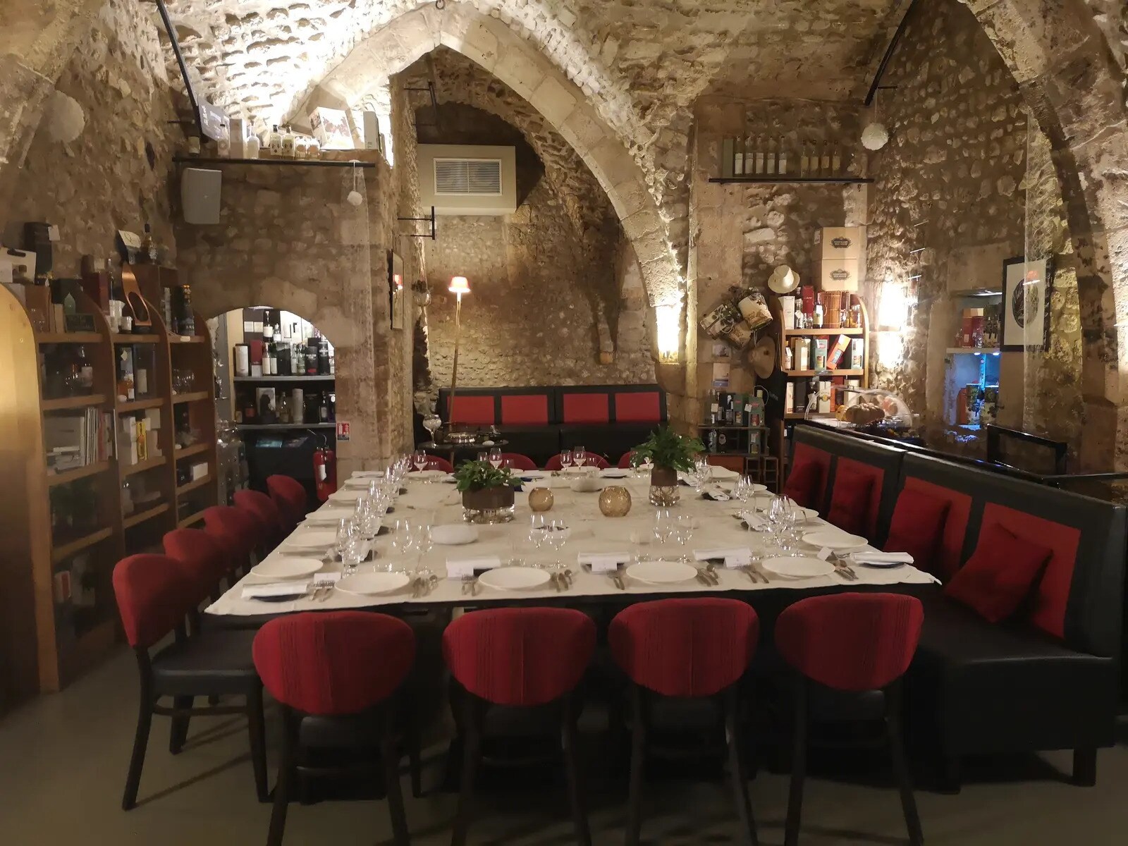 Retail in Orléans for sale Interior Photo- Image 1 of 9