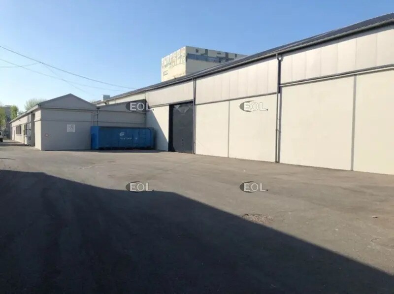 Light Industrial in L'ILE-SAINT-DENIS to rent Building Photo- Image 1 of 6