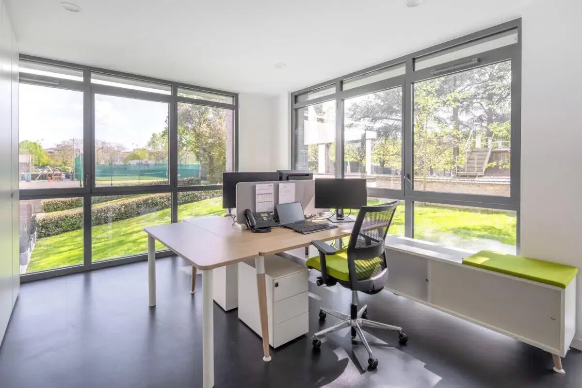 Boulevard Bellerive, Rueil-Malmaison, HDS 92500 -  -  - Interior Photo - Image 1 of 11