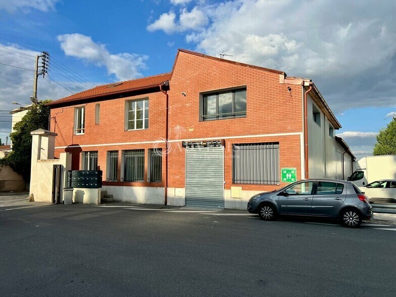 142 Quai De Bezons, Argenteuil to rent - Building Photo - Image 1 of 11