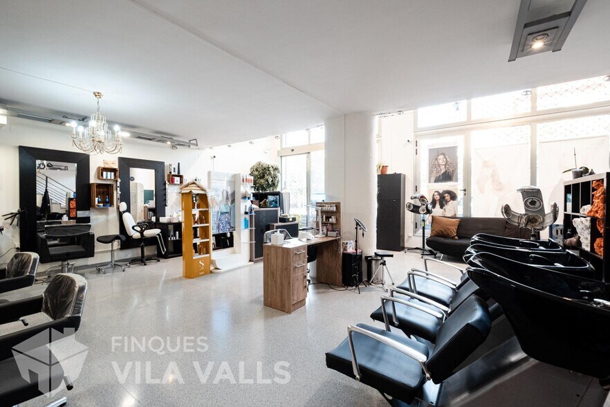 Retail in Sant Feliu de Codines, Barcelona to rent - Interior Photo - Image 2 of 5
