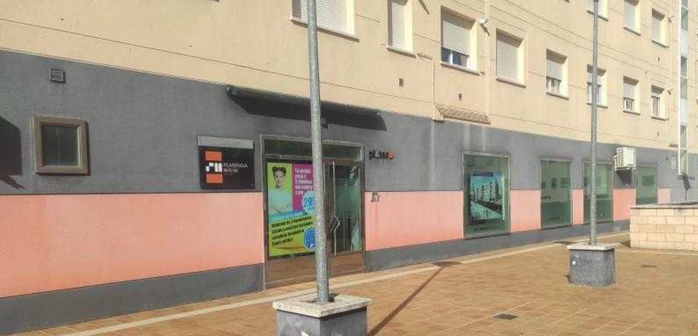 Calle Sierra de Tormantos, 16, Plasencia, CAC 10600 - Unit 1 - - Interior Photo - Image 1 of 16