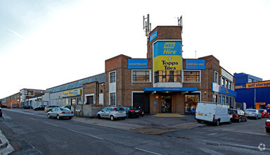 30 Great Cambridge Rd, Enfield for sale Primary Photo- Image 1 of 1