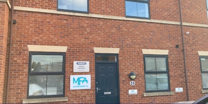 Gander Ln, Barlborough to rent Building Photo- Image 1 of 4