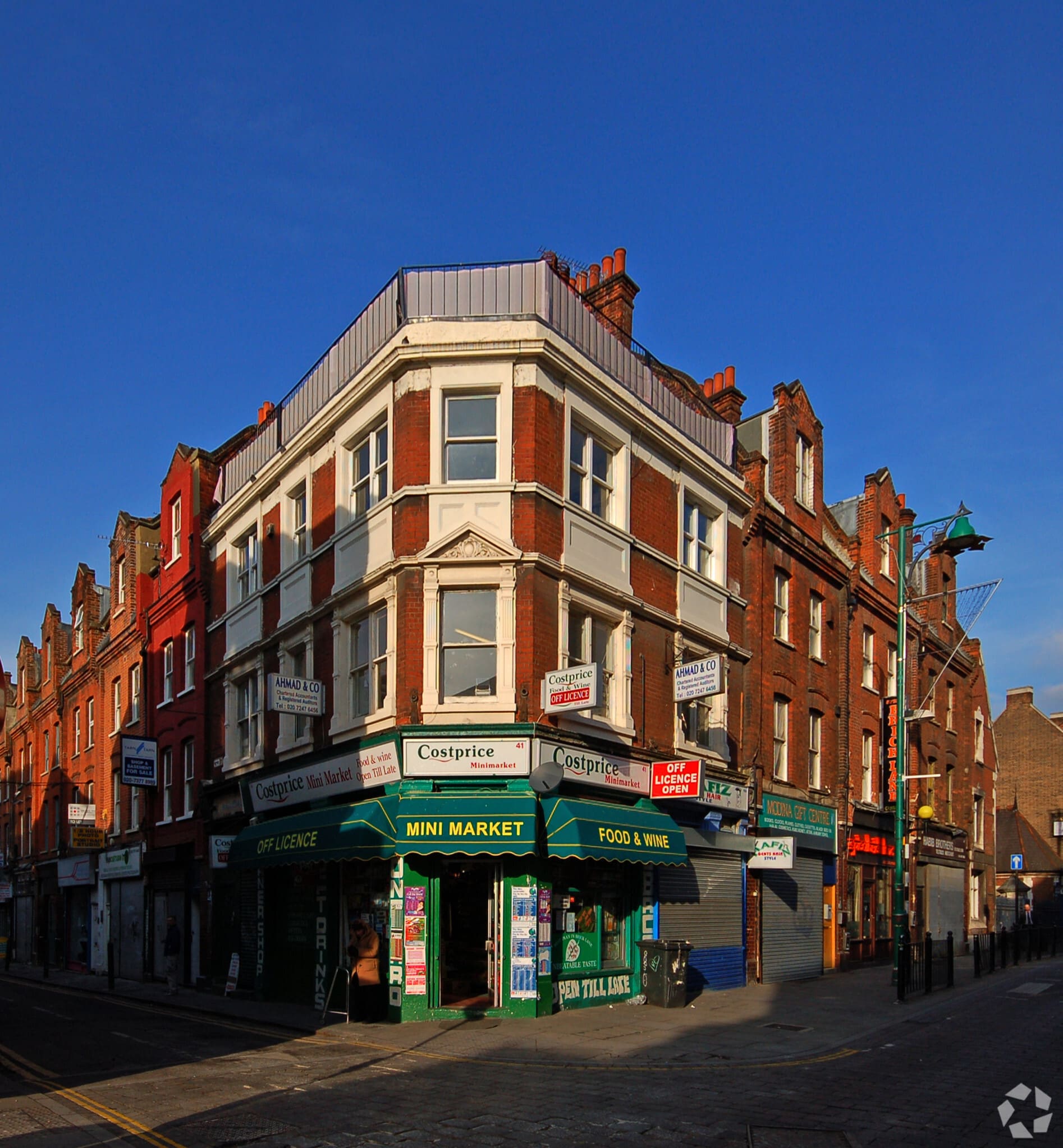 41 Brick Ln, London to rent Primary Photo- Image 1 of 5