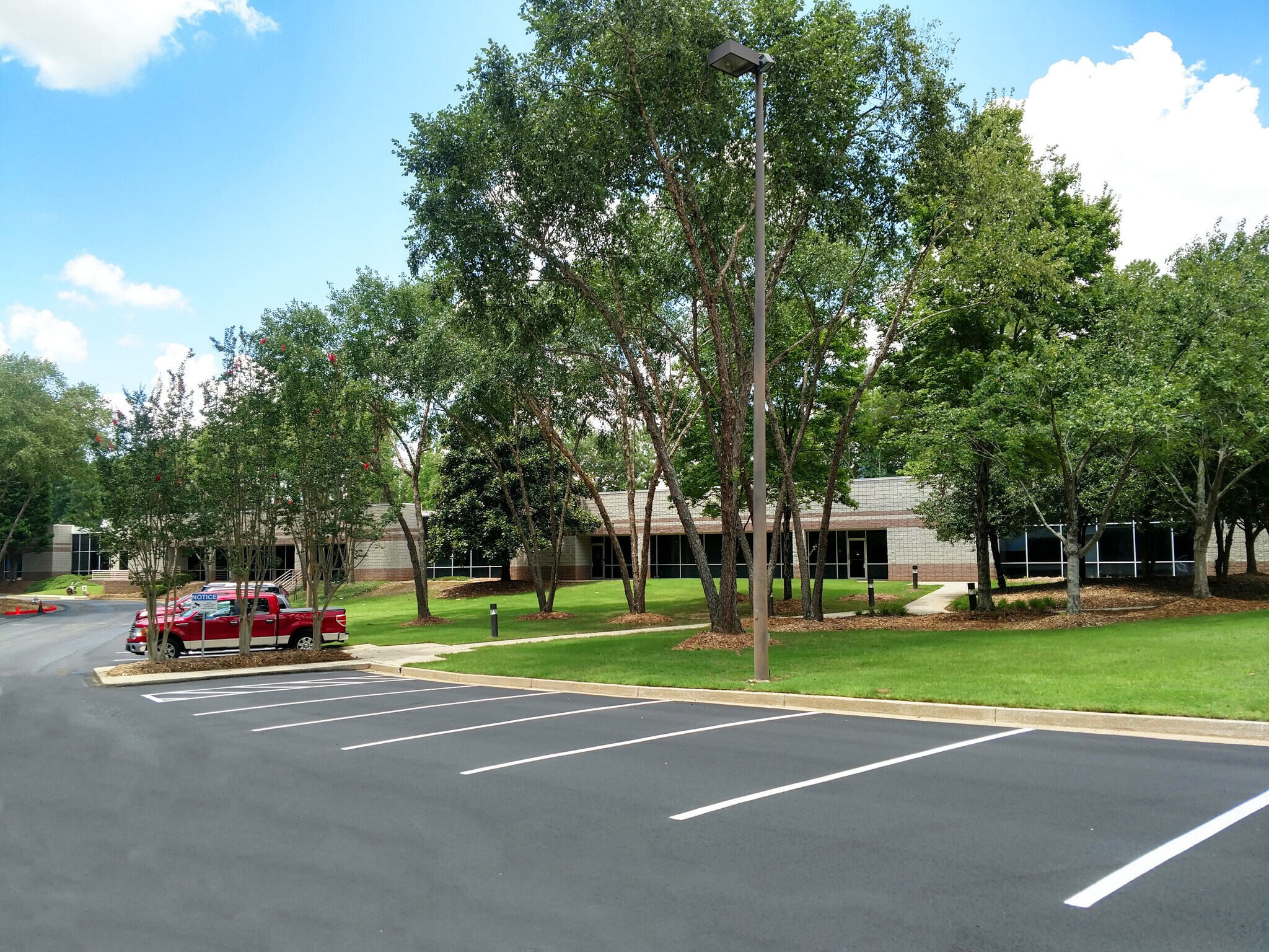 503 Oak Pl, Atlanta, GA to rent Building Photo- Image 1 of 13