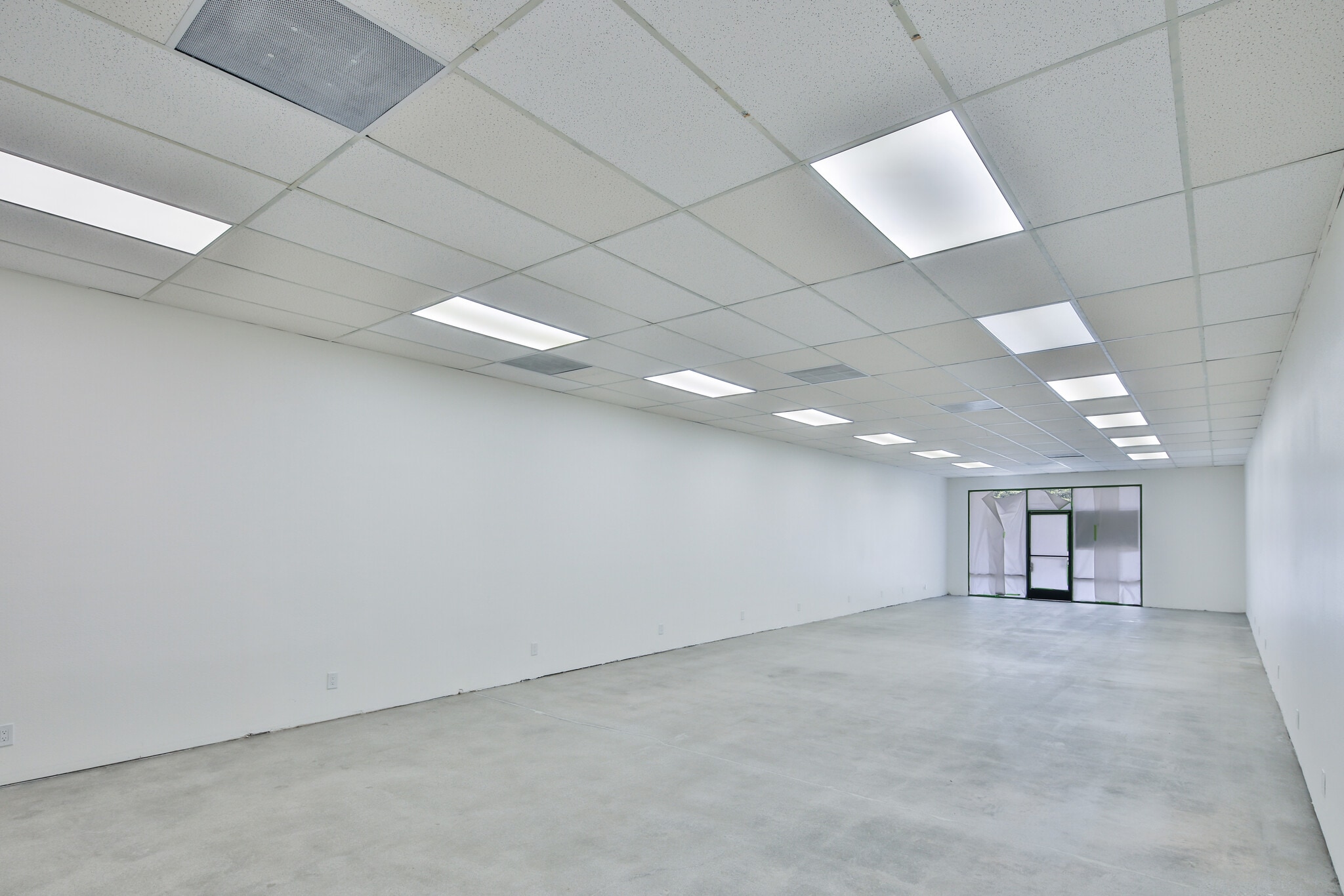 514-548 Palisades Dr, Pacific Palisades, CA to rent Interior Photo- Image 1 of 2