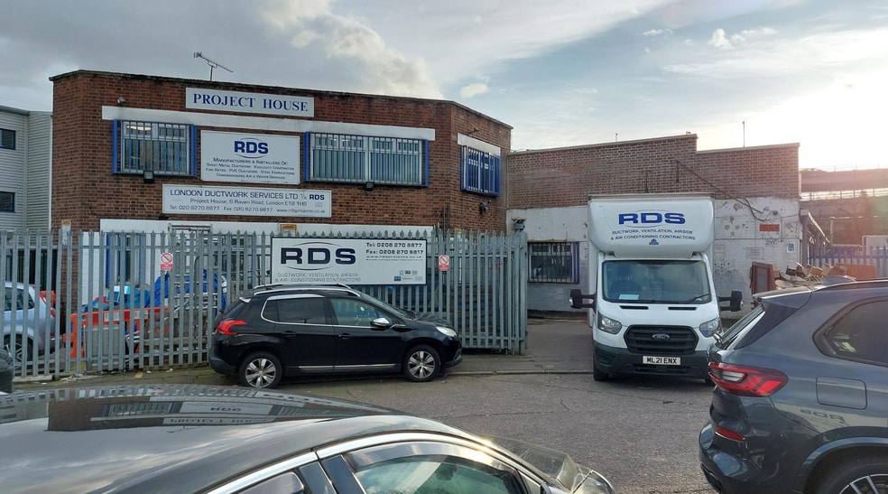 6 Raven Rd, London to rent - Building Photo - Image 3 of 7