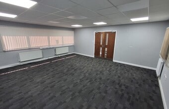 Mile Rd, Bedford to rent Interior Photo- Image 2 of 4