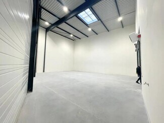 More details for Rue Des Beaux Soleils, Osny - Office, Light Industrial to Rent
