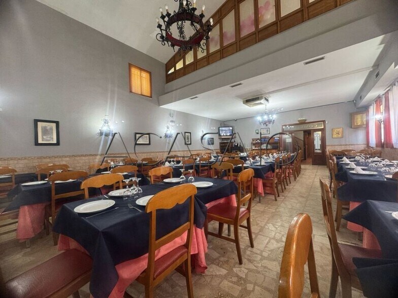 Retail in Aranjuez, Madrid for sale - Interior Photo - Image 3 of 27