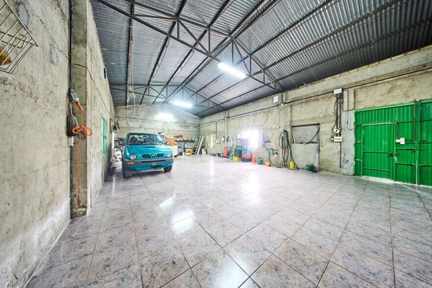 Calle Sevilla, 16, Pinos Puente, Granada for sale - Building Photo - Image 1 of 13