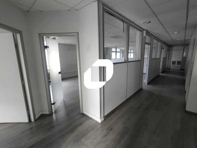 Office in Argenteuil to rent - Interior Photo - Image 2 of 17