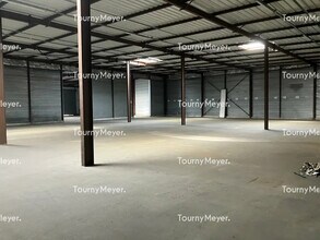 Industrial in Bordeaux for sale Interior Photo- Image 2 of 2