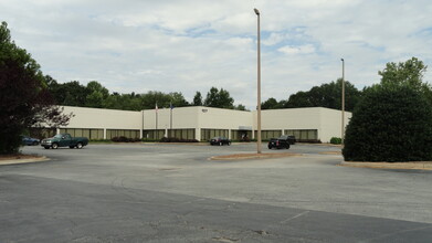 140 Corporate Dr, Spartanburg, SC for rent Building Photo- Image 1 of 5