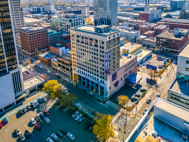 127 W Berry St, Fort Wayne, IN for sale - Building Photo - Image 3 of 13