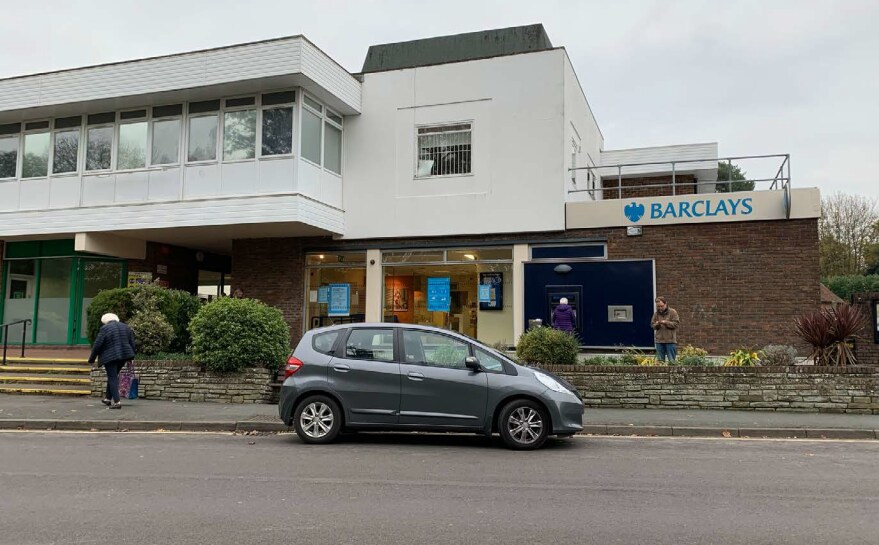 1-2 Old Mill Sq, Storrington for sale Primary Photo- Image 1 of 1