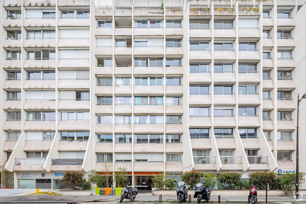 Location Bureaux 103 m² - Photo 1