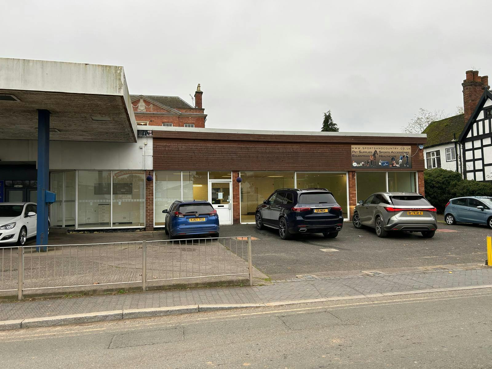 New St, Shrewsbury to rent Building Photo- Image 1 of 9