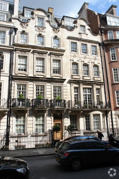 25 Upper Brook St, London to rent - Building Photo - Image 1 of 7