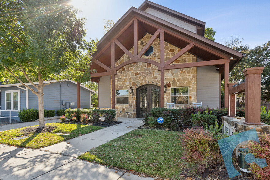 130 E Hill St, Keller, TX for sale - Building Photo - Image 1 of 8