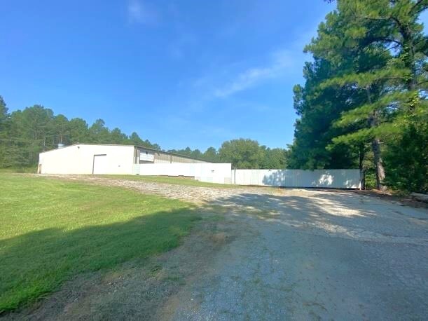 122 Premier Dr, Greenwood, SC for rent - Building Photo - Image 2 of 9