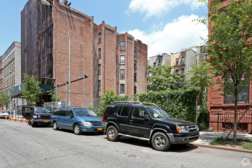 121-123 W 138th St, New York, NY for sale - Building Photo - Image 1 of 6