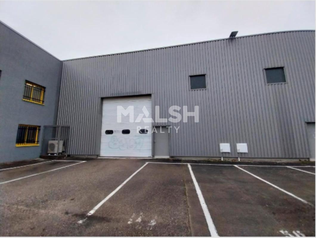Light Industrial in La Verpillière to rent Building Photo- Image 1 of 5