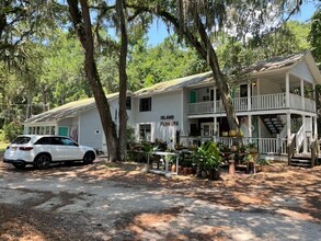 5381 S Fletcher Ave, Fernandina Beach, FL for rent Building Photo- Image 1 of 11