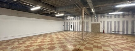 11 Holbeach Rd, London to rent Interior Photo- Image 1 of 1