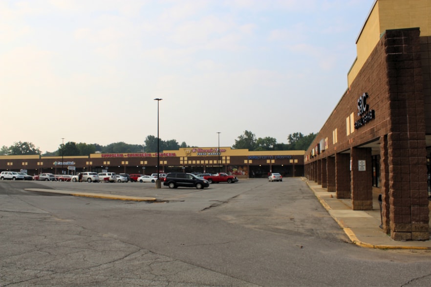 7523-7569 State Ave, Kansas City, KS to rent - Primary Photo - Image 1 of 5