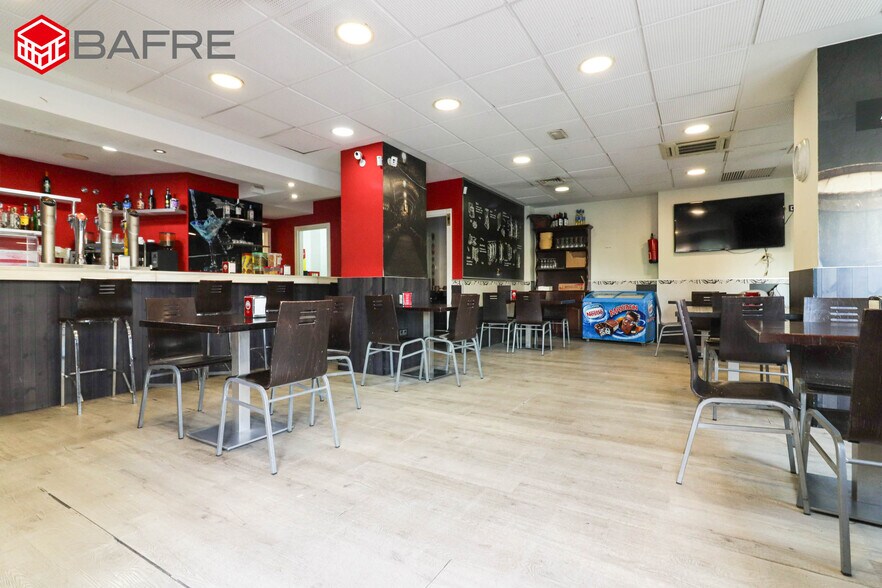 Retail in Madrid, Madrid to rent - Interior Photo - Image 3 of 4