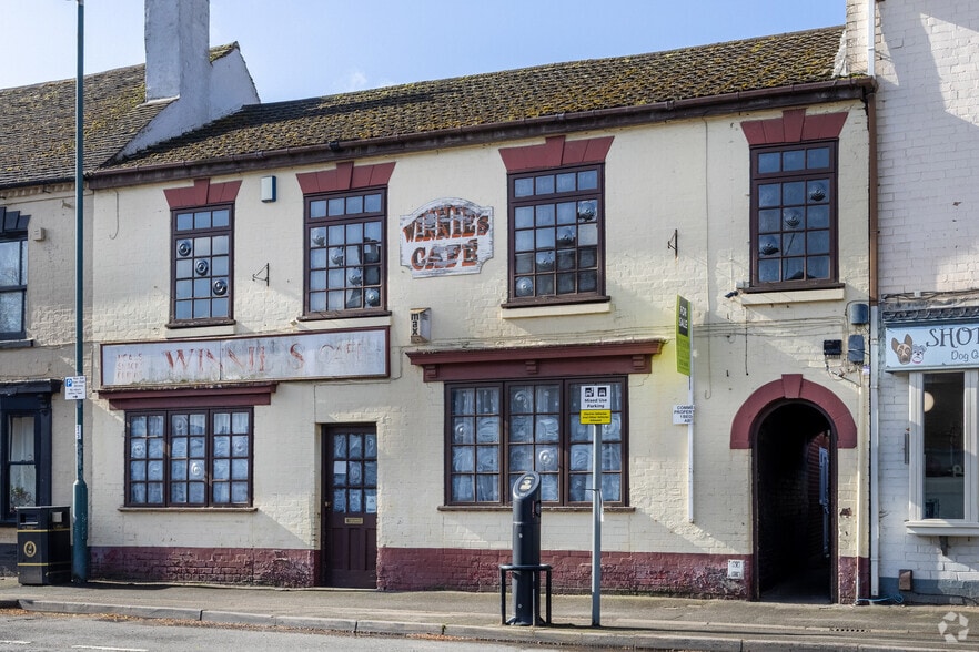 73-75 Station St, Atherstone for sale - Primary Photo - Image 1 of 8