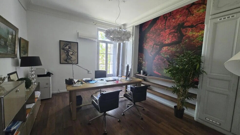 Office in Toulon to rent - Building Photo - Image 1 of 7