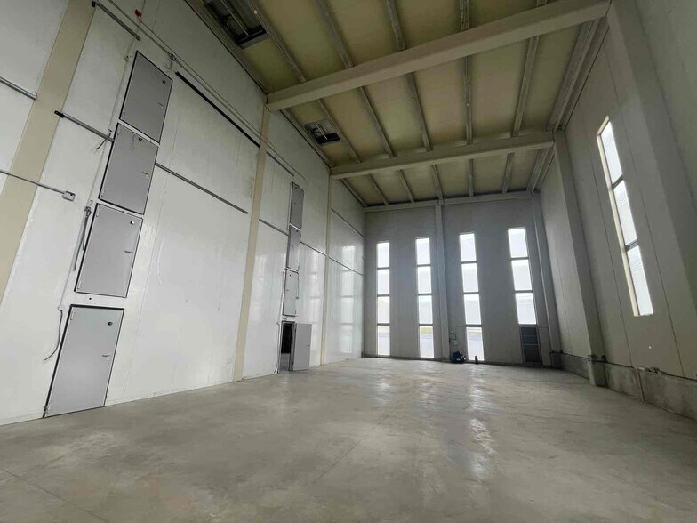 Industrial in Colmenar Viejo, Madrid for sale - Interior Photo - Image 3 of 6