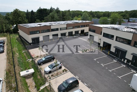 Industrial in Marcoussis to rent - Building Photo - Image 2 of 9