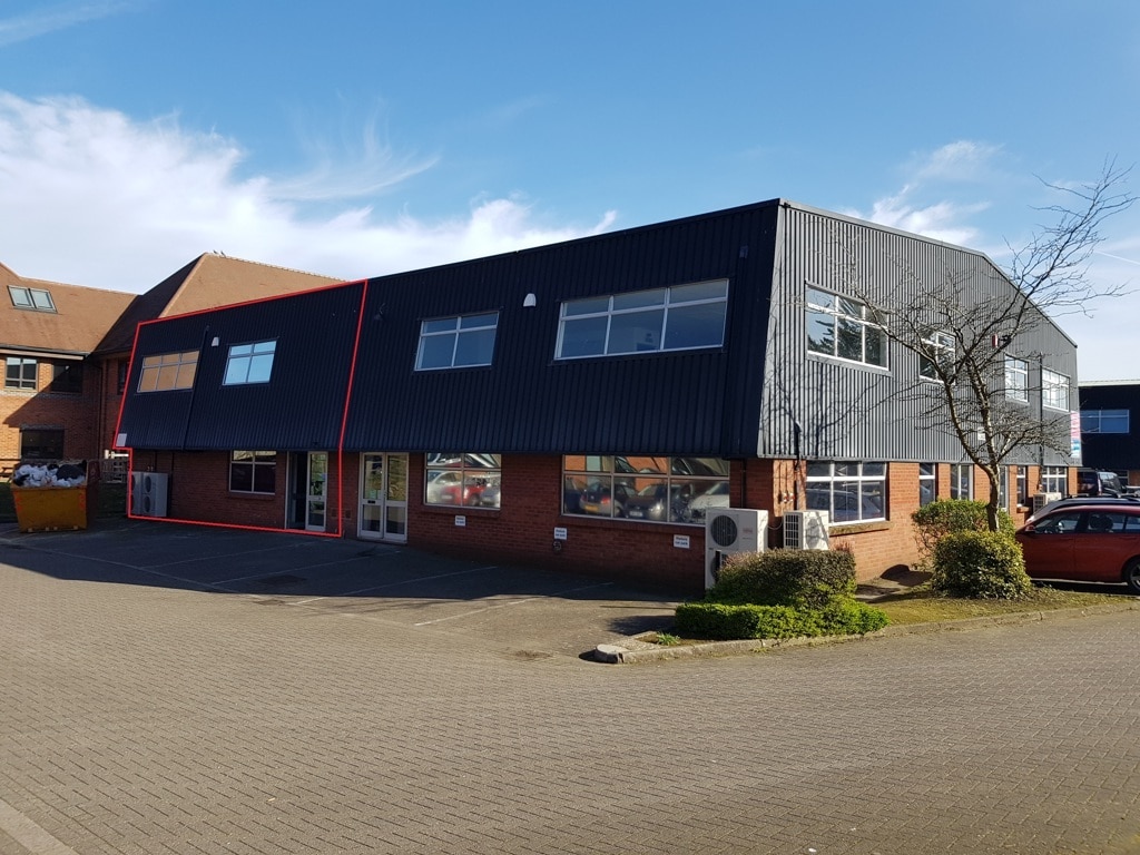 Newbury Rd, Kingsclere for sale Primary Photo- Image 1 of 3