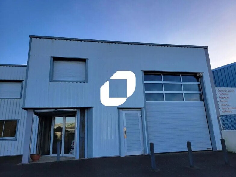 Office in Les Sorinières to rent - Building Photo - Image 1 of 8