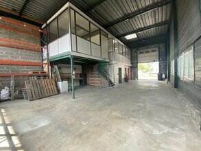 Office in Le Plessis-Bouchard to rent Building Photo- Image 1 of 3