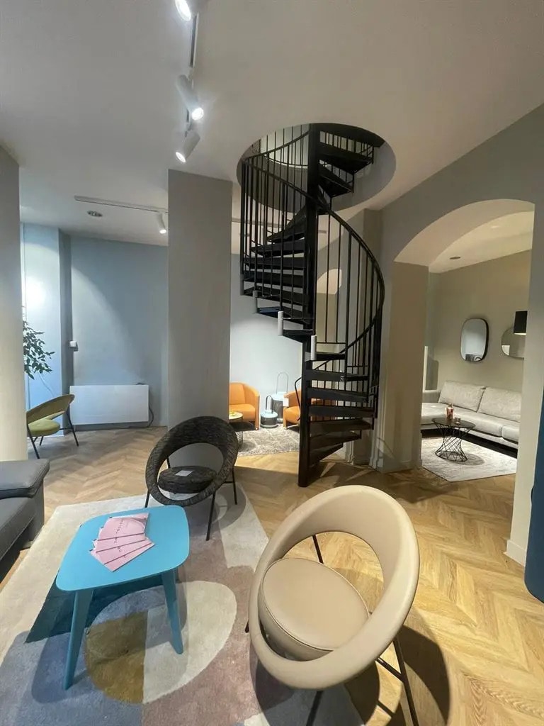 Retail in Paris for sale Lobby- Image 1 of 6