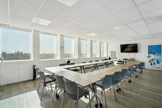 Office in Pantin for sale Interior Photo- Image 1 of 8